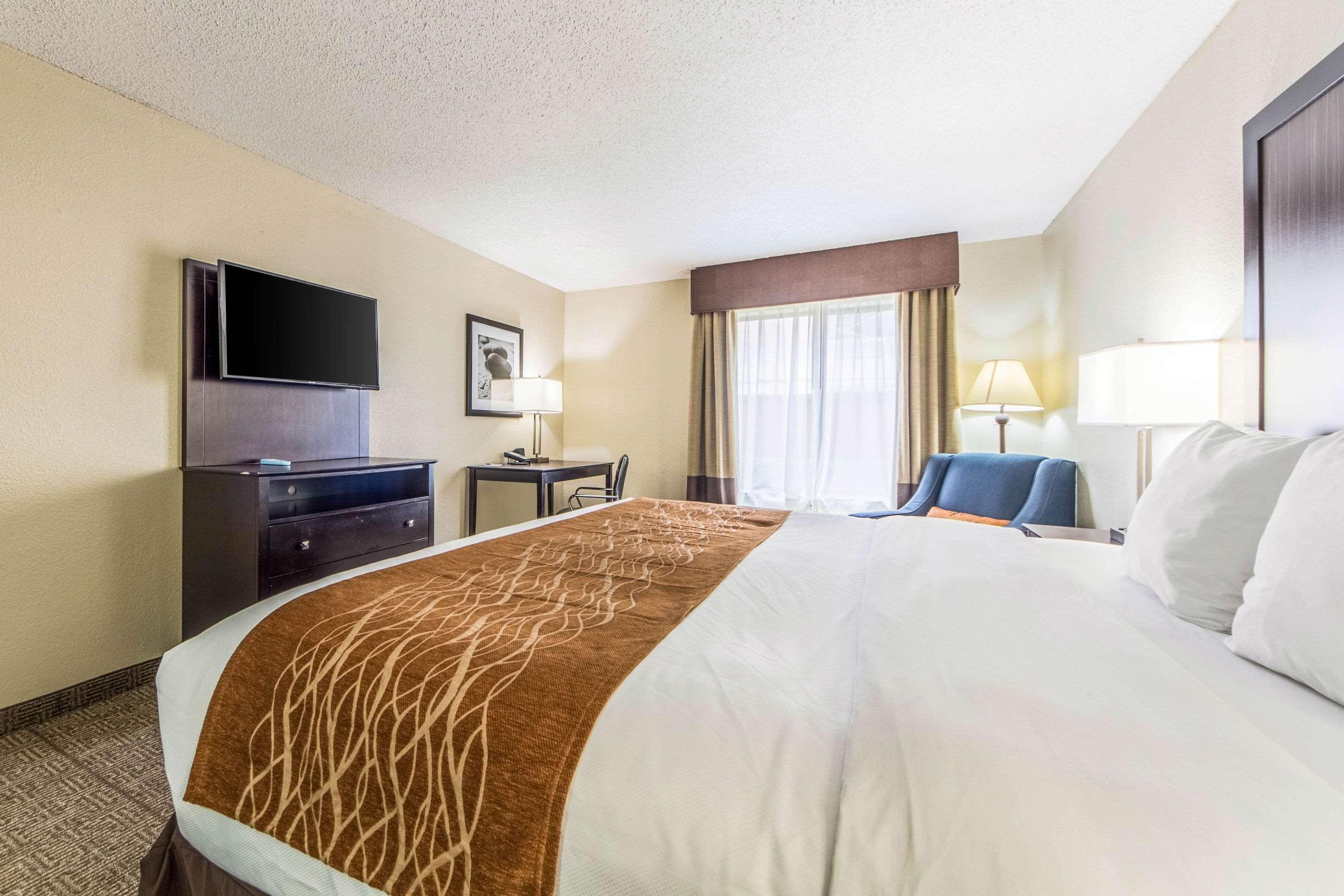 Comfort Inn Dallas Park Central Exterior photo