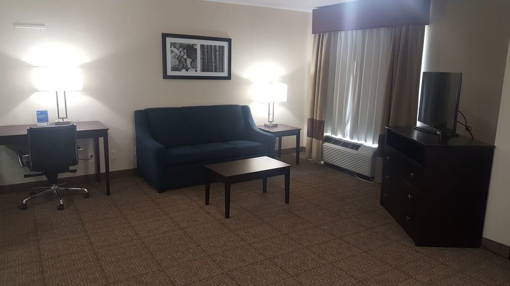 Comfort Inn Dallas Park Central Exterior photo